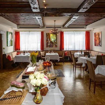 Pensionat Restaurant Auerhahn 3*