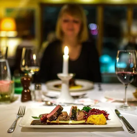 Pensionat Restaurant Auerhahn 3*